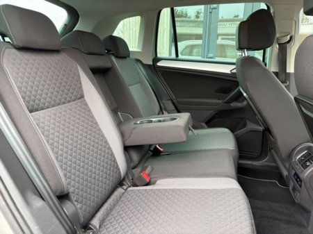 2017 Volkswagen Tiguan - thumbnail 37