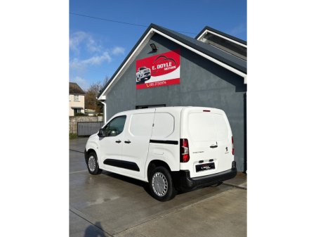 2019 Peugeot Partner PROFESSIONAL L1 B BLUEHDI €9,500 thumbnail