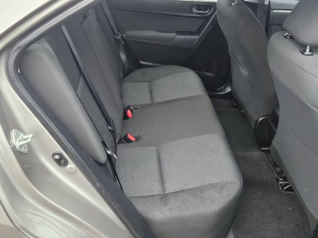 2014 Toyota Corolla - thumbnail 8