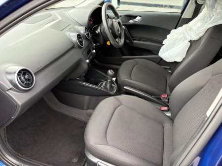 2012 Audi A1 - thumbnail 5