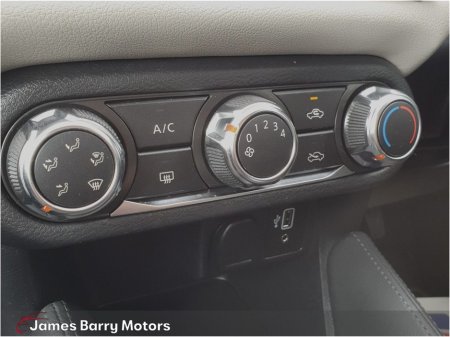 2022 Nissan Micra 1.0T SV CVT €17,950 thumbnail