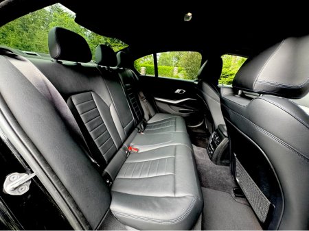 2022 BMW 3 Series - thumbnail 28