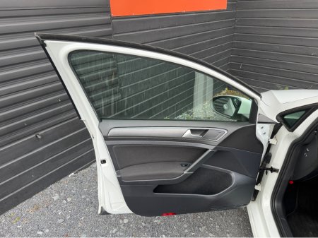 2018 Volkswagen Golf - thumbnail 17