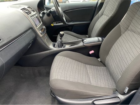 2011 Toyota Avensis - thumbnail 6