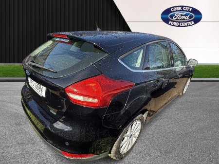 2018 Ford Focus - thumbnail 3