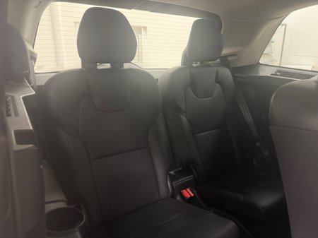 2020 Volvo XC90 B5 (235hp) AWD Momentum Auto thumbnail