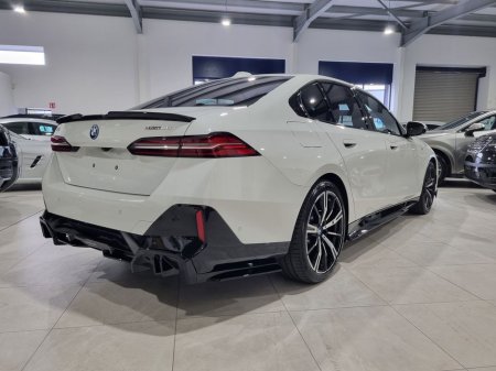 2025 BMW i5 - thumbnail 7