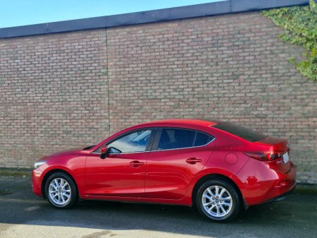2018 Mazda Mazda3 - view 3