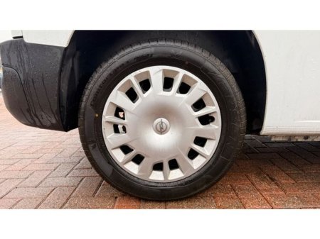 2022 Opel Combo - thumbnail 5