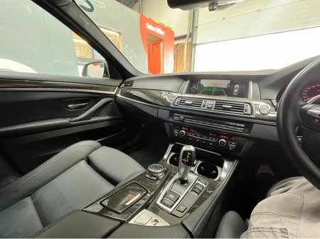 2017 BMW 5 Series - thumbnail 23