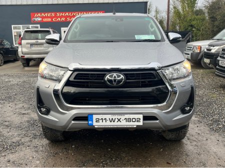 2021 Toyota Hilux - view 2