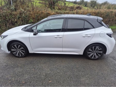 2023 Toyota Corolla LUNA SPORT HB 4DR AUTO €25,950 thumbnail