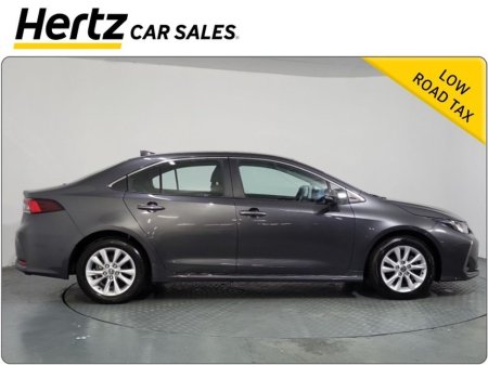 2023 Toyota Corolla 1.8 Hybrid Luna Saloon €22,795 thumbnail