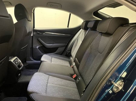 2023 Skoda Octavia - thumbnail 7