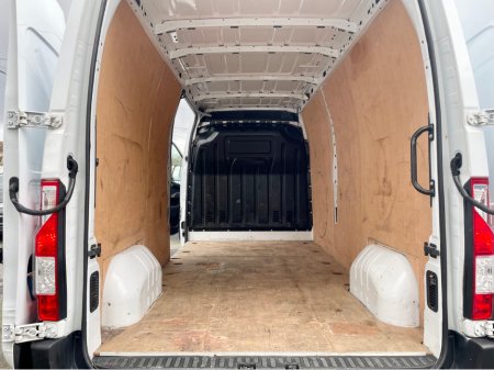 2021 Nissan NV400 - thumbnail 22