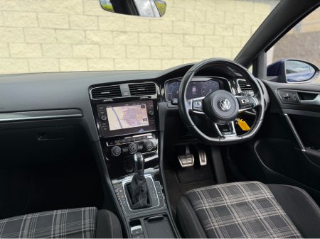 2017 Volkswagen Golf - thumbnail 12