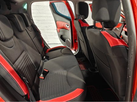 2016 Renault Clio 1.2 AUTOMATIC €9,995 thumbnail