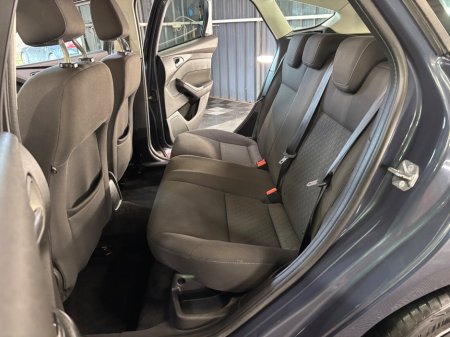 2014 Ford Focus - thumbnail 14