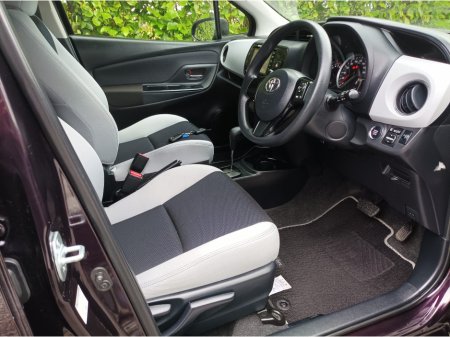 2015 Toyota Yaris 1.3 AUTOMATIC CONTRASTING VELOUR INTERIOR REMOTE. CENTRAL LOCKING PROXIMITY KEYS REVERSE CAMERA LARGE TOUCH SCREEN MULTIMEDIA SYSTEM STOP START FULLY SERVICED 4 NEW TYRES 2 YEARS NCT 6 MONTHS ROAD TAX €12,695