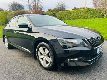 2016 Skoda Superb - thumbnail 3