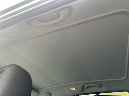 2017 Peugeot 5008 ACTIVE PETROL PANORAMIC GLASS ROOF €11,995 thumbnail