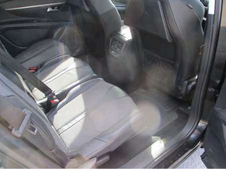 2018 Peugeot 5008 - thumbnail 15