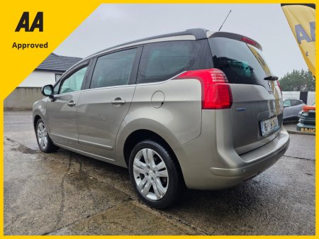 2016 Peugeot 5008 * ONLY 64K MILES * 7 SEATER €9,900 thumbnail
