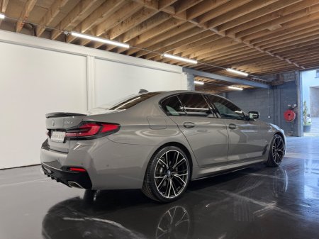 2021 BMW 5 Series - thumbnail 7