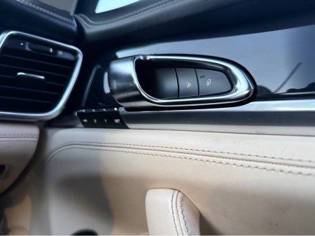 2014 Porsche Panamera PORSCHE PANAMERA 3.0 V6 FACELIFT 300BHP TURBO LOOK,SUNROOF ,HEATED SEATS ,REVERSE CAMERAS,SAT NAV ,PREMIUM TURBO LEATHER (rare) €29,840 thumbnail