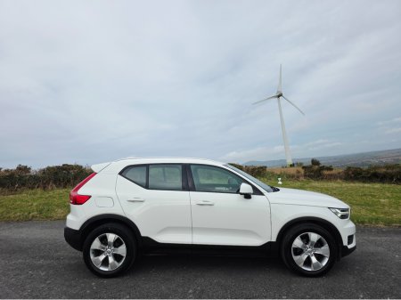 2019 Volvo XC40 - thumbnail 2