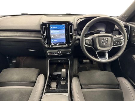 2023 Volvo XC40 - thumbnail 8