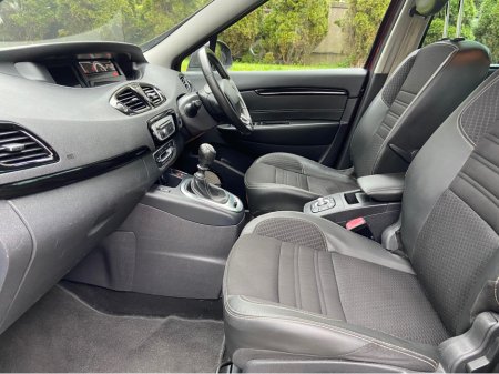 2015 Renault Scenic - photo 3