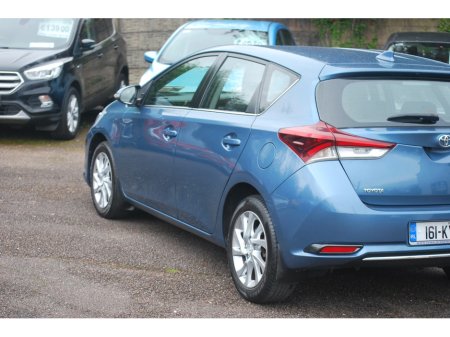 2016 Toyota Auris - thumbnail 6