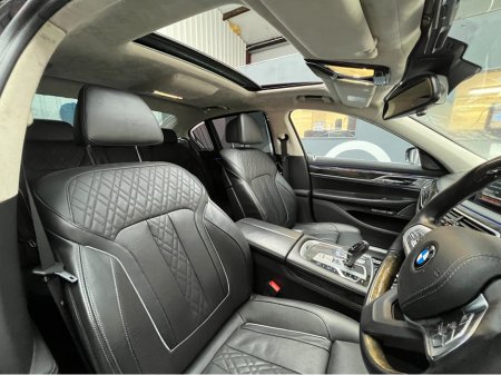 2016 BMW 7 Series - thumbnail 17