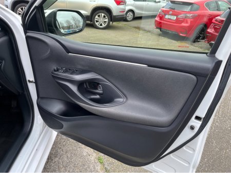 2020 Toyota Yaris - thumbnail 12