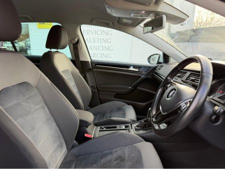 2016 Volkswagen Golf - thumbnail 14