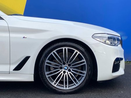 2018 BMW 5 Series 523d M-SPORT 2.0 AUTO // POWERED HALF ALCANTARA M-SPORT SEATS // 360 DEGREE REVERS CAMERA // DIGITAL CLUSTER €26,900 thumbnail