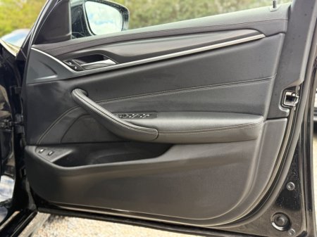 2022 BMW 5 Series - thumbnail 17