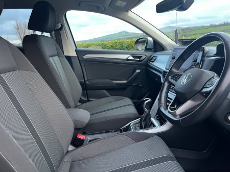 2023 Volkswagen T-Roc 1.0 TSI 110HP Life €25,950 thumbnail