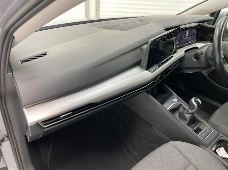 2023 Volkswagen Golf - thumbnail 18