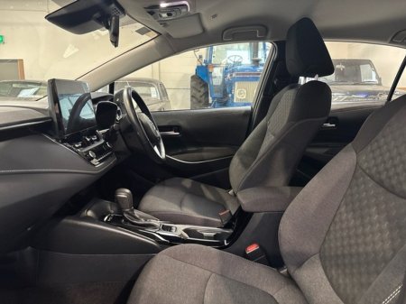 2024 Toyota Corolla LUNA SALOON 4DR AUTO €27,950 thumbnail