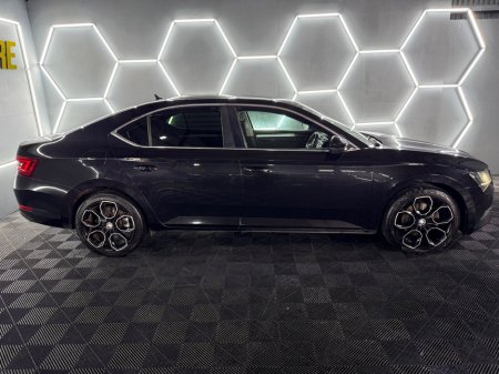 2016 Skoda Superb - thumbnail 6