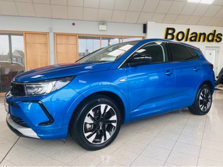 2024 Opel Grandland Huge Spec HYBRID As New Elegance Plus Heated Seats Heated Steering Wheel Fully Colour Coaded www.bolands.ie Est.1955 €32,950 thumbnail