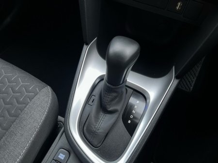 2024 Toyota Yaris Cross YARIS CROSS LUNA SPORT thumbnail