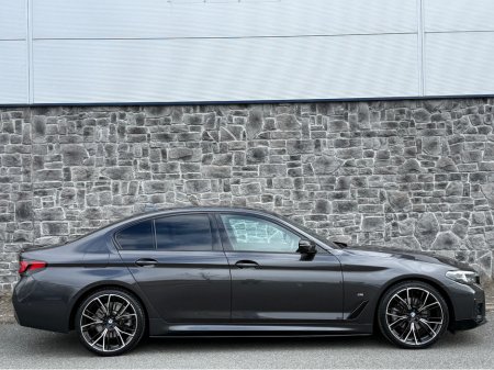 2021 BMW 5 Series - thumbnail 23