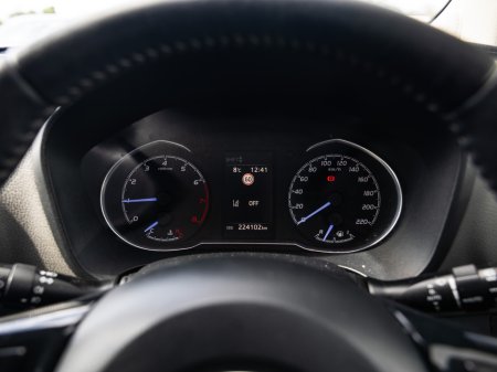 2018 Toyota Yaris - thumbnail 12