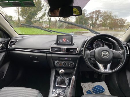 2016 Mazda Mazda3 1.5 D 105PS EXECUTIVE IPM 4 4DR €10,500 thumbnail