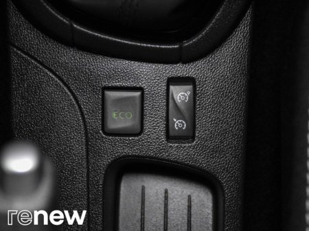 2018 Renault Clio - thumbnail 23