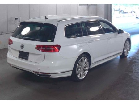 2019 Volkswagen Passat - thumbnail 3