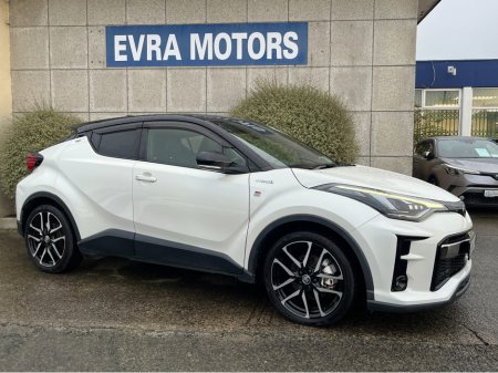 2019 Toyota C-HR GR SPORT AUTOMATIC HYBRID 1.8 PETROL //HALF LEATHER SEATS//ADAPTIVE CRUISE CONTROL//KEYLESS ENTRY//REVERSE CAMERA// €22,950 thumbnail